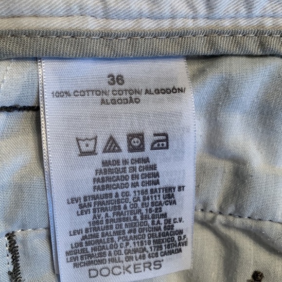 Dockers Men’s Olive Shorts Size 36 in EUC. Tiny spot on back pocket pictured. - Picture 3 of 4